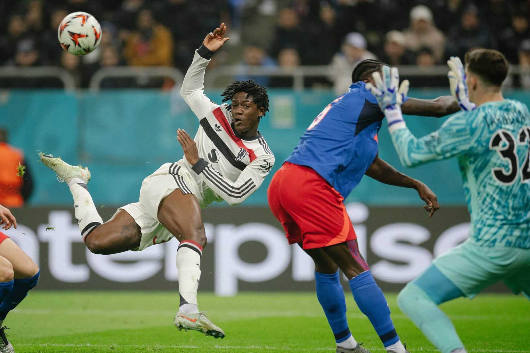 Kobbie Mainoo could be the nucleus of Man United's near future. Photo: AFP