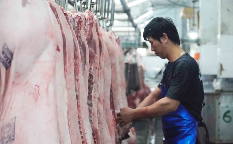 Pork trading floor will help ensure quality and transparency of origin. Photo: Ha May