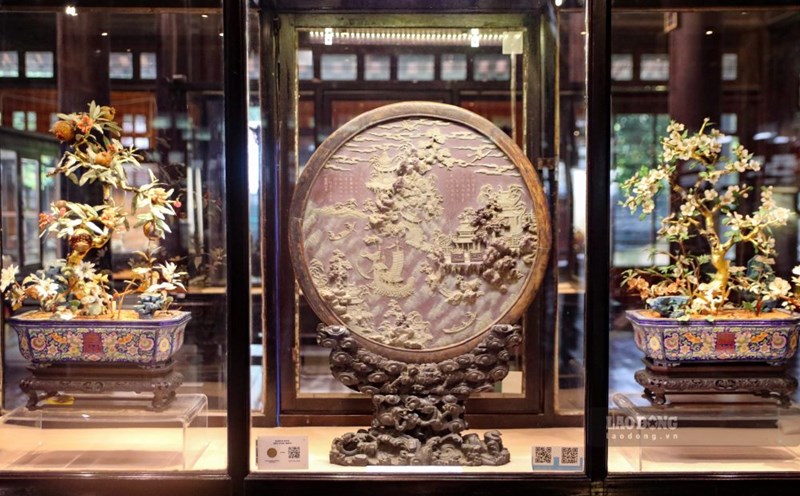 National treasures of Minh Mang era reliefs are being kept at Long An Palace, Hue Royal Antiquities Museum. Photo: Nguyen Luan.