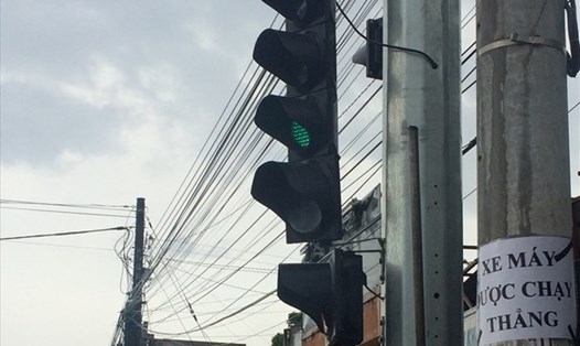 Một trụ đèn tín hiệu giao thông trên Quốc lộ 51 Ảnh: Hà Anh Chiến