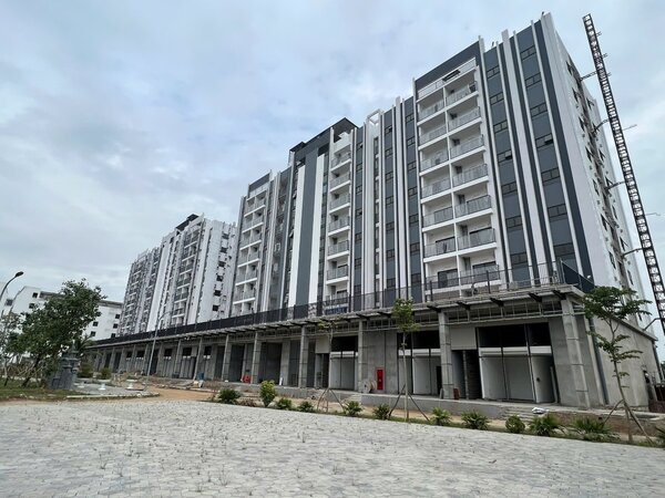 Inside the Cat Tuong Smart City social housing project about to open for sale. Photo: Van Truong