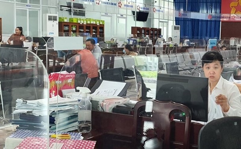 Officials, civil servants, public employees and workers in Bac Lieu will receive their February 2025 salary before the Lunar New Year 2025. Photo: Nhat Ho