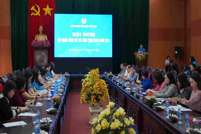Vietnam Civil Servants' Trade Union held a training conference on women's trade union work in 2024 in Hai Phong. Photo: Mai Dung.
