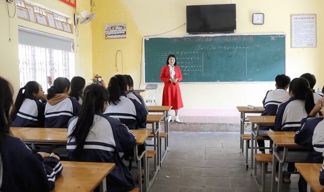 Many new regulations on extra teaching and learning in schools have attracted public attention. Photo: Minh Ha