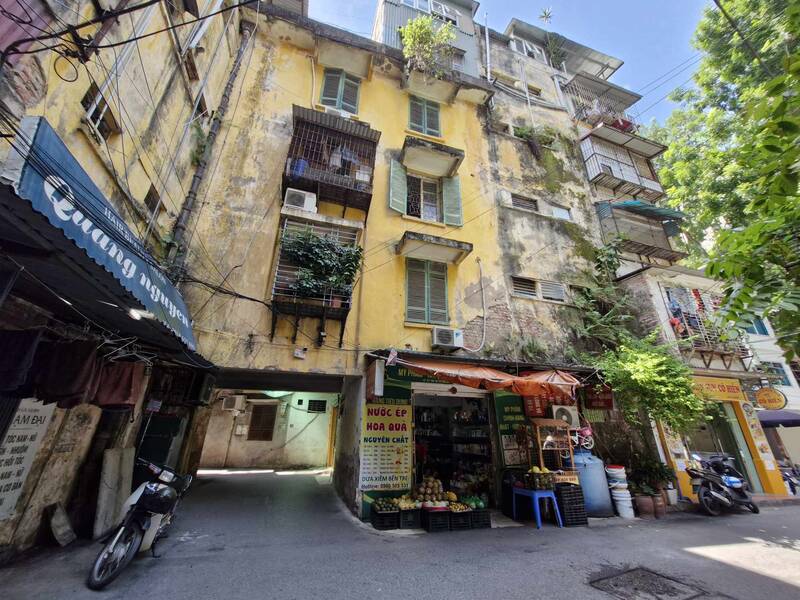 A corner of Kim Lien apartment building (Dong Da district, Hanoi). Photo: Thu Giang