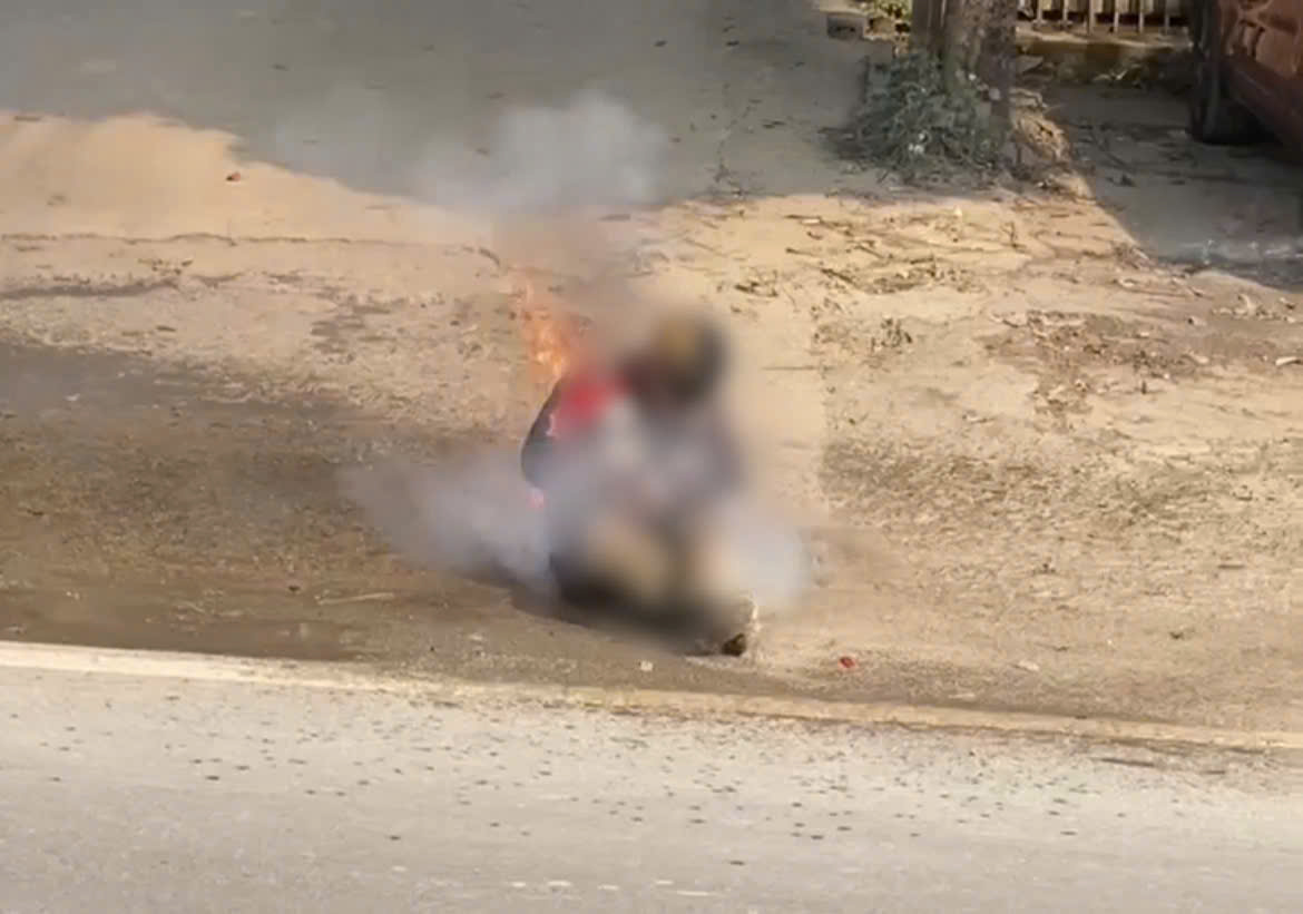 Scene of the self-immolation in Luong Son district, Hoa Binh province. Photo: Provided by local people