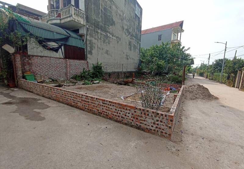 The segment of subdivided land plots in the suburbs of Hanoi is of interest to many people. Photo: Thu Giang