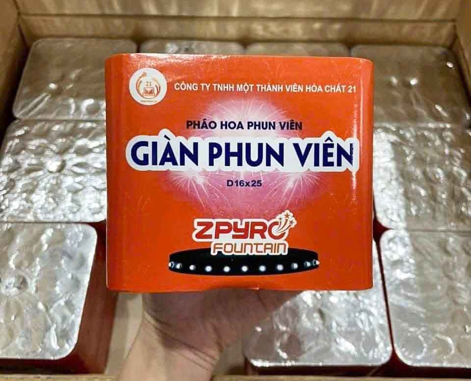 Z121 fireworks in Ho Chi Minh City are in high demand. Photo: Ha May