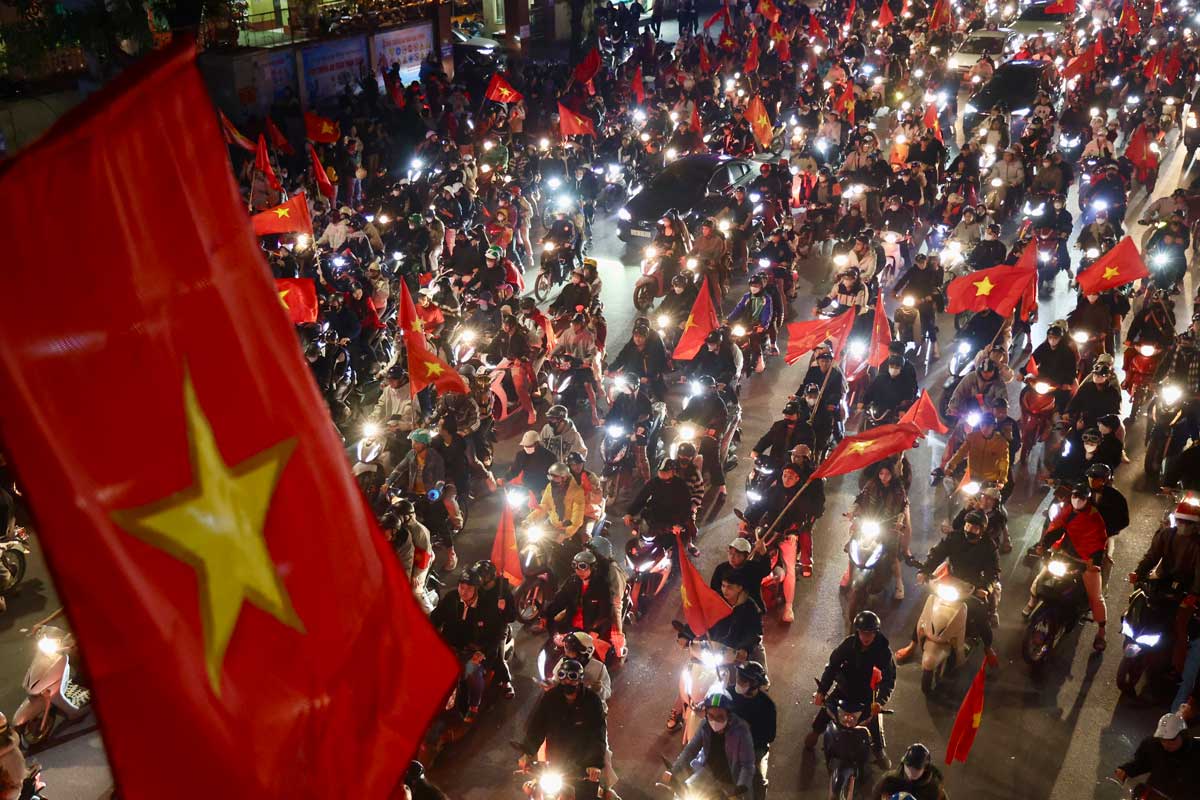 Sleepless night after Vietnam team's resounding victory