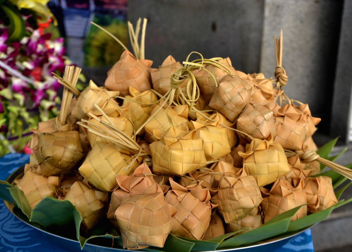 Banh Ca tum, mon an doc dao cua dong bao Khmer Tri Ton. Anh: Thanh Mai