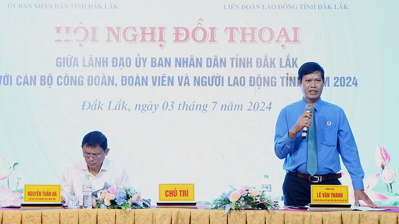 Lanh dao LDLD tinh Dak Lak lang nghe tam tu, nguyen vong cua nguoi lao dong. Anh: Bao Trung