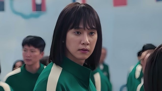 Nhan vat cua Park Sung Hoon trong “Squid Game 2” la mot nguoi chuyen gioi. Anh: Netflix. 