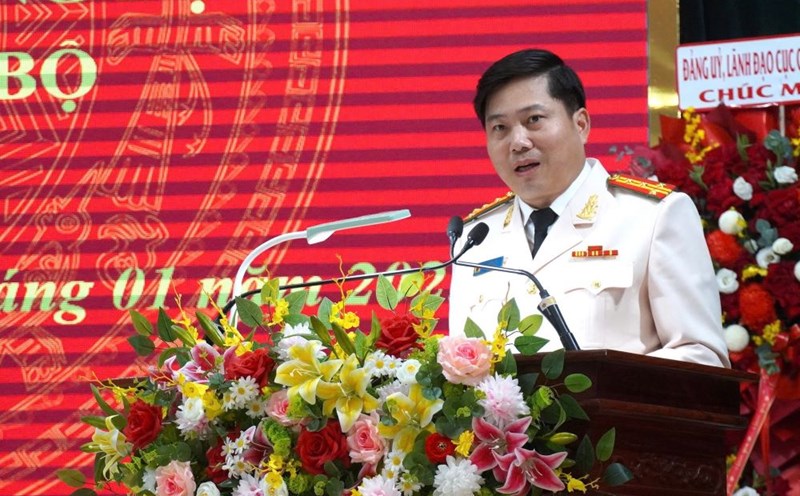 The new Director of Quang Tri Provincial Police Department gave a speech accepting his assignment. Photo: Tien Nhat
