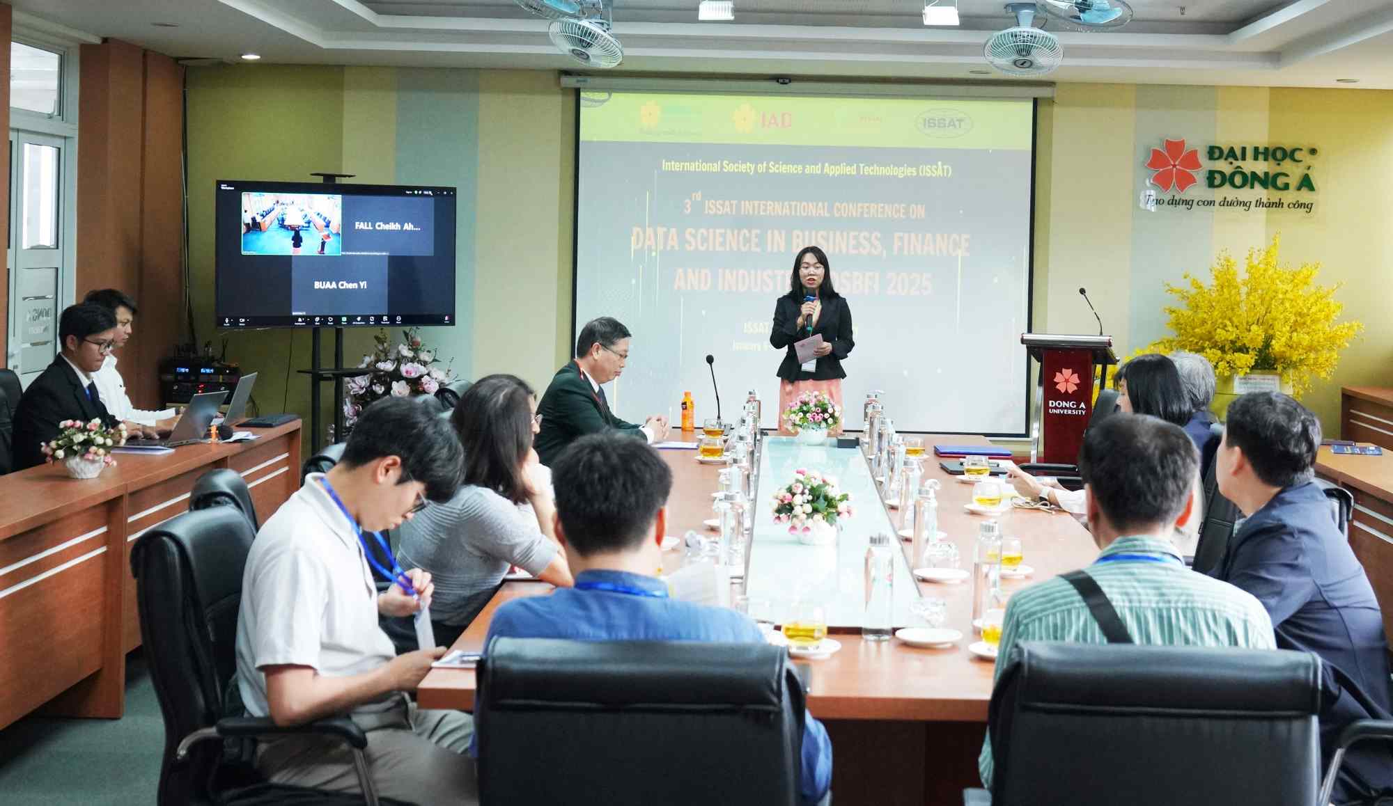 International Conference on Artificial Intelligence and Data Science held at Dong A University, Da Nang. Photo: Phuong Chi