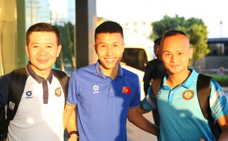 Midfielder Doan Ngoc Tan (middle) of the Vietnam national team joins Thanh Hoa club. Photo: Minh Phong