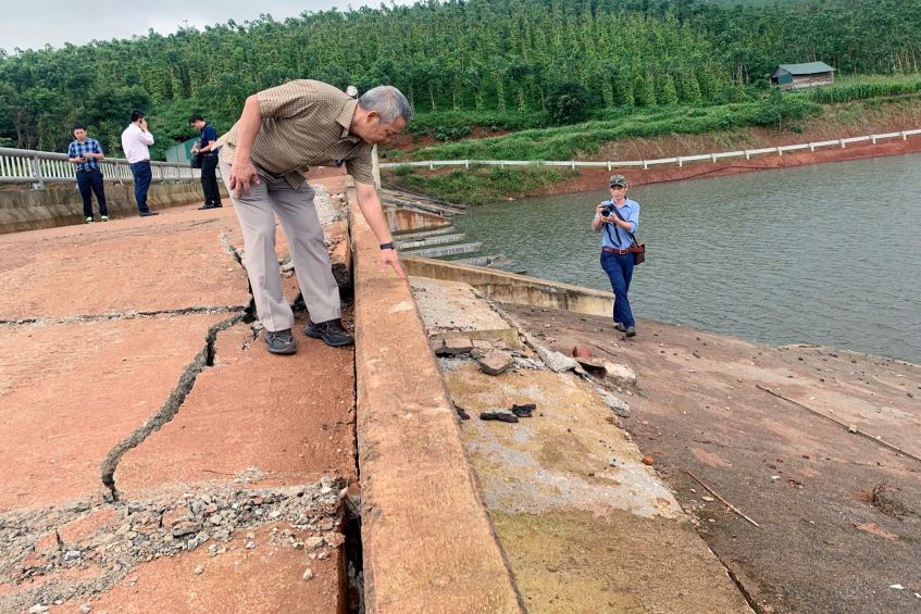 Dak N'Ting reservoir collapsed. Photo: Cong Nam