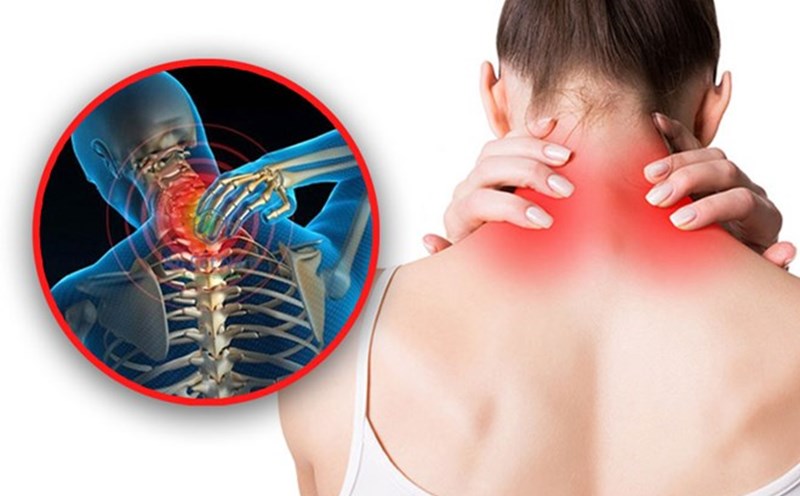 Proper neck massage not only helps reduce headaches and dizziness but also helps relax and improve blood circulation in the neck area. Graphics: Tuan Anh
