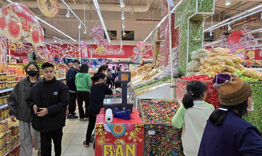 Hàng hóa dồi dào trong một siêu thị ở Hải Dương. Ảnh: Mai Hương