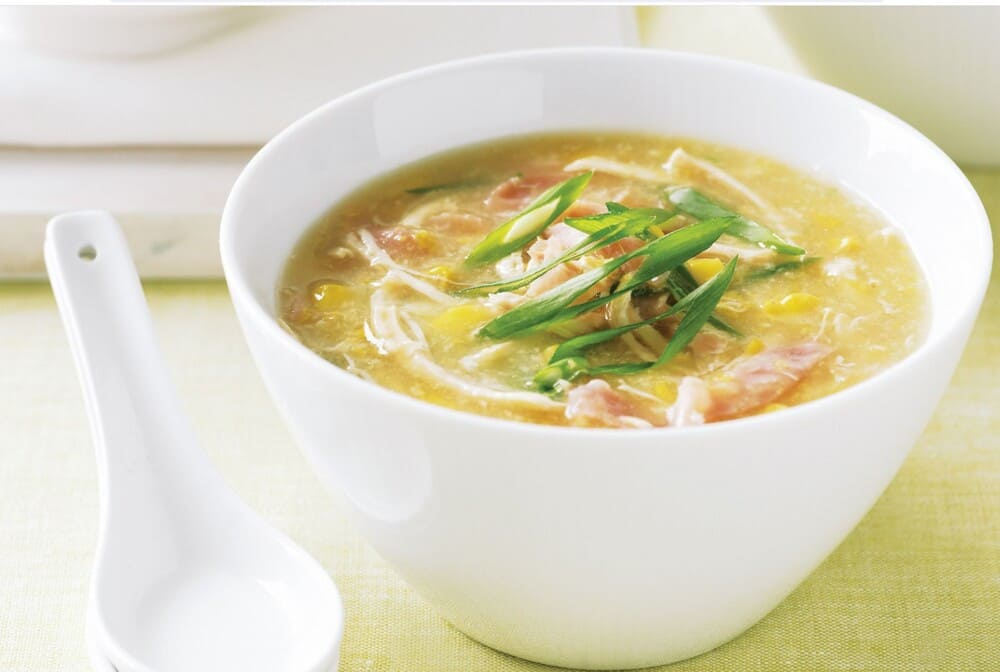 Chicken corn soup is the optimal choice to deal with leftover boiled chicken during Tet. Photo: Quoc Chung