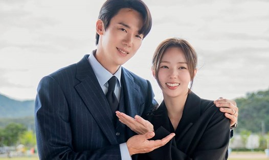 Yoo Yeon Seok và Chae Soo Bin trong "Khi điện thoại đổ chuông". Ảnh: Nhà sản xuất