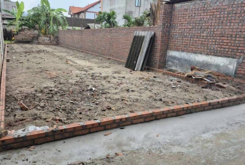 The segment of subdivided land plots in the suburbs of Hanoi is of interest to many people. Photo: Thu Giang