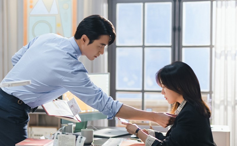 Han Ji Min and Lee Joon Hyuk were praised for their beautiful couple when they acted together. Photo: Producer