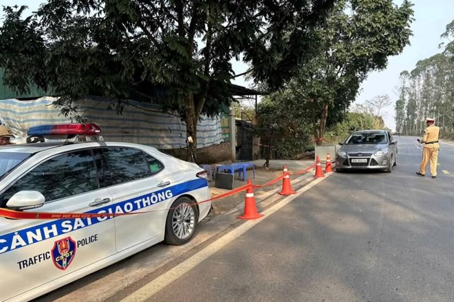 On the first day of 2025, 60 cases in Phu Tho had their driving license points deducted for violating traffic safety order. Photo: Phu Tho Provincial Police.