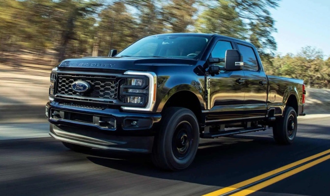 Ford F-series chua tung bi danh bai suot 43 nam qua. Anh: Ford