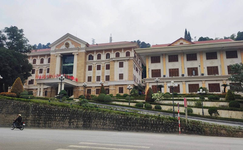 Hoa Binh Provincial Party Committee issued a directive strictly prohibiting giving and receiving Tet gifts to leaders at all levels in any form. Photo: Minh Nguyen