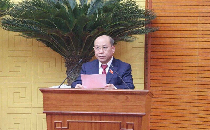 Mr. Bui Duc Hinh has just been elected as Chairman of the People's Committee of Hoa Binh province. Photo: Le Hue