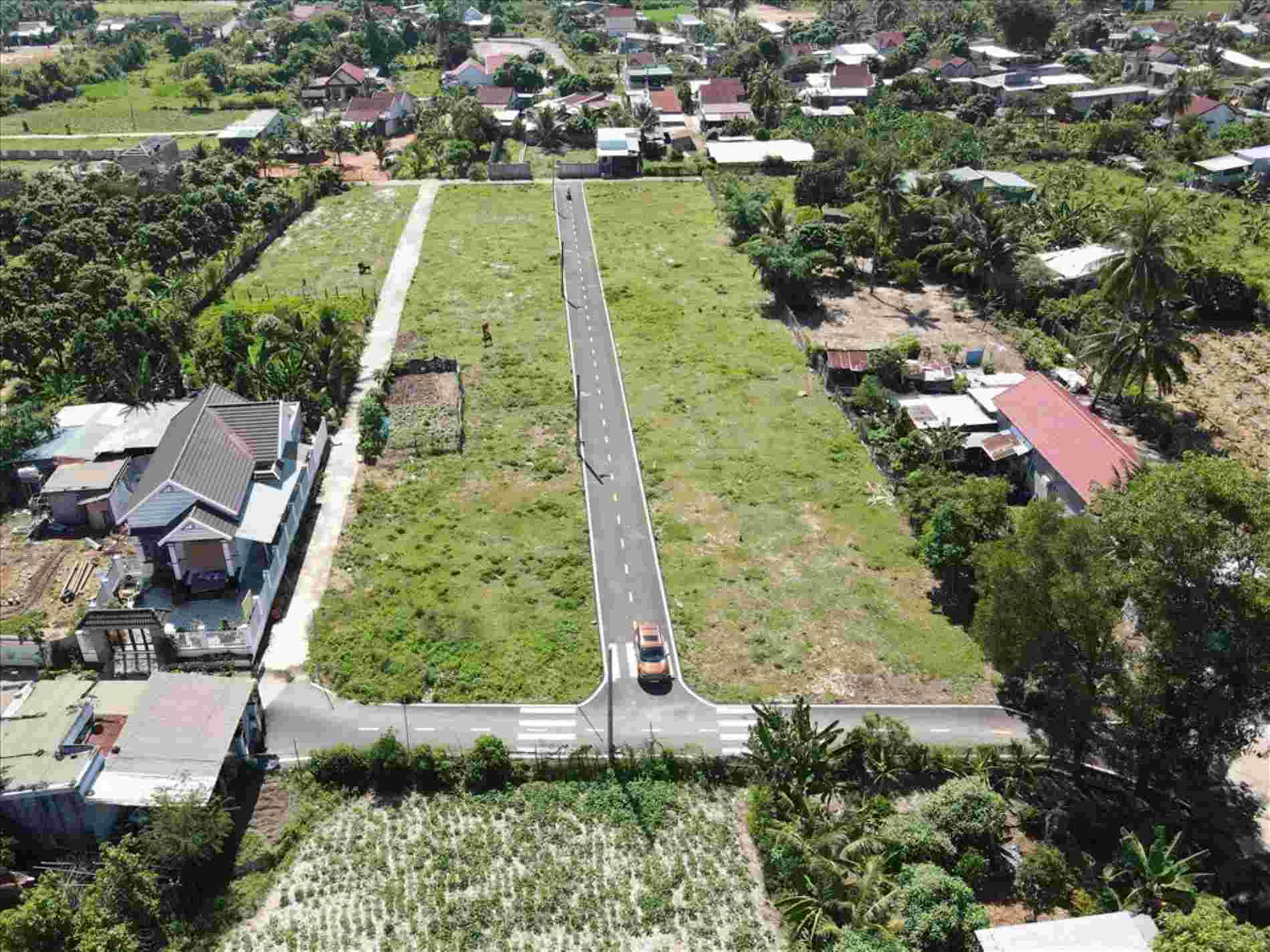 Many localities in Khanh Hoa have developed plans to prevent agricultural land speculation. Photo: Huu Long