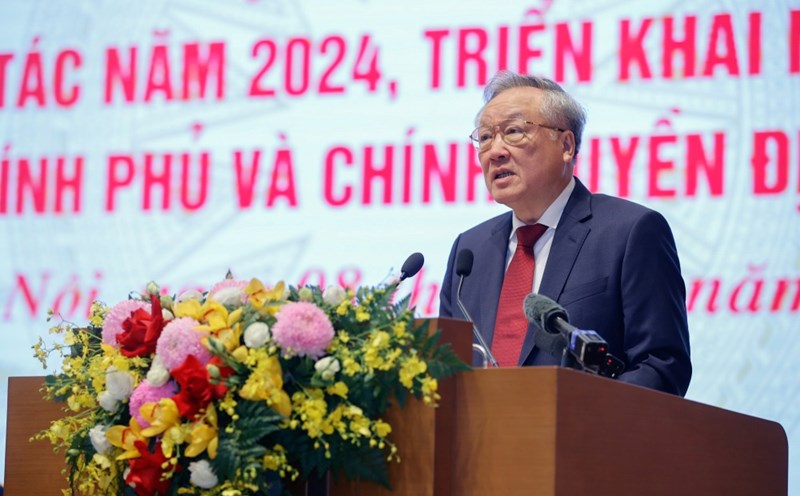 Deputy Prime Minister Nguyen Hoa Binh emphasized the task of preparing and introducing quality personnel to the Central Executive Committee and Party committees at all levels. Photo: VGP