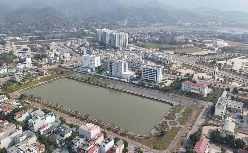 Recognizing Hoa Binh city as a type II urban area. Photo: Minh Nguyen