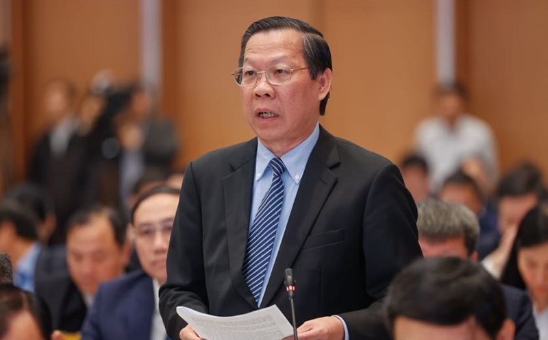 Chairman of the Ho Chi Minh City People's Committee Phan Van Mai proposed having a direction and legal framework to reorganize the apparatus. Photo: VGP