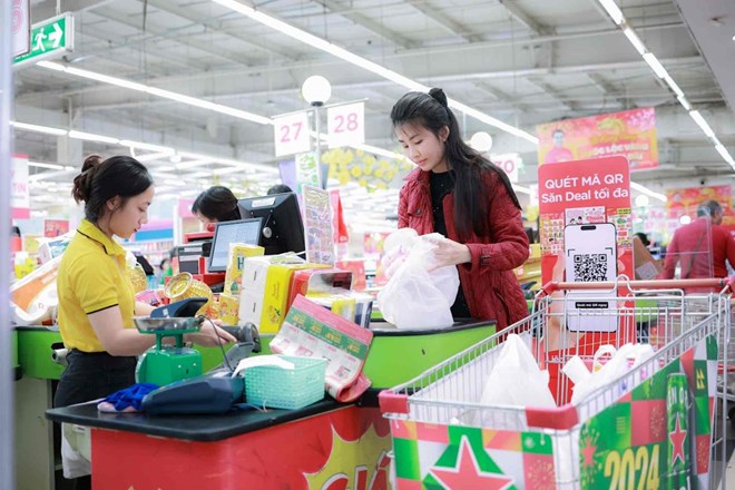 People hope there will be no shortage of goods or price increases during Tet. Illustration photo: Hai Nguyen.