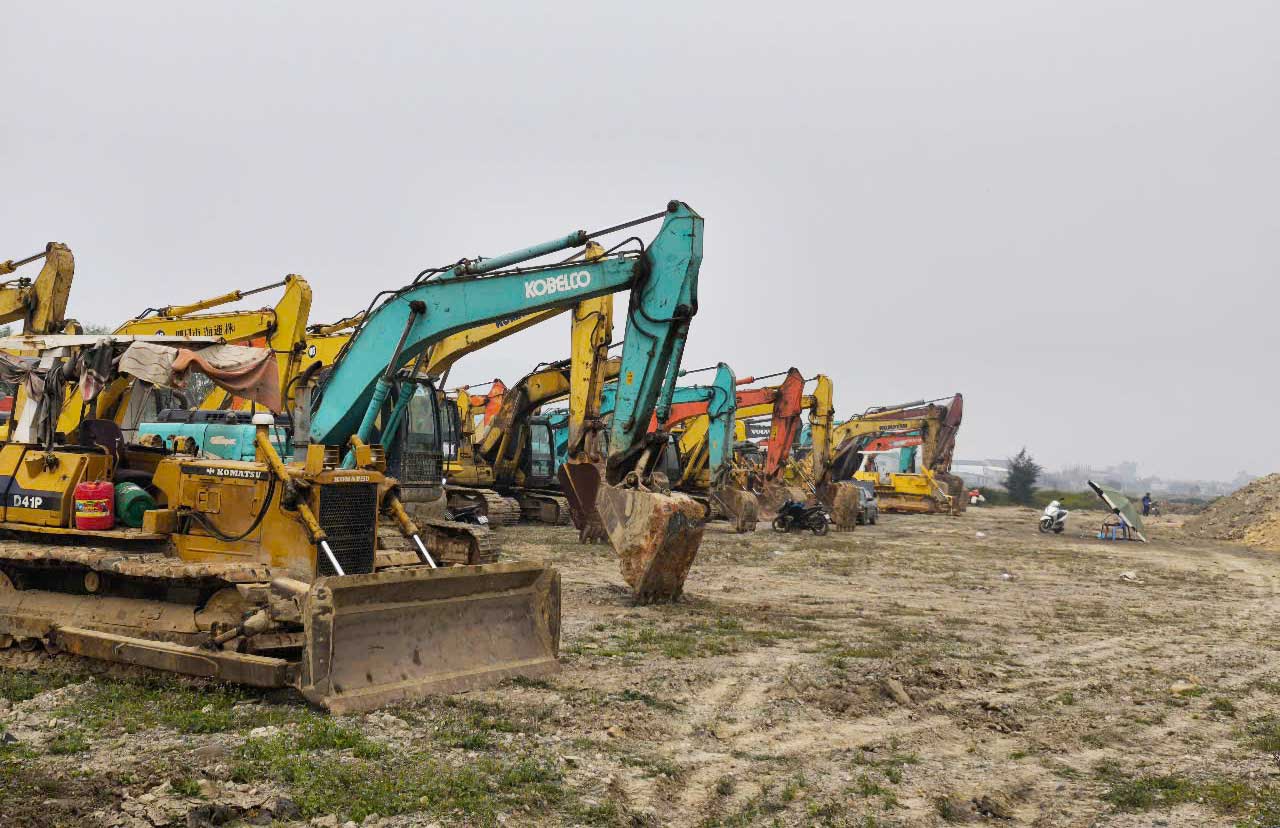 Các đơn vị thi công đã sẵn sàng triển khai dự án. Ảnh: Quang Đại