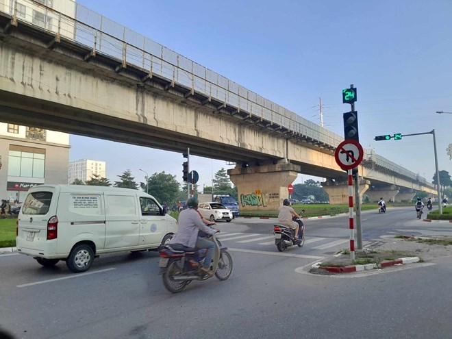 Traffic lights will have new standards from 2025. Photo: Xuyen Dong