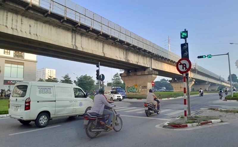Traffic lights will have new standards from 2025. Photo: Xuyen Dong