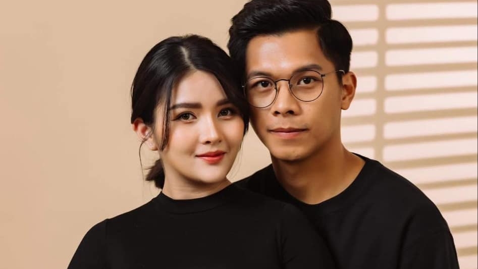 Thai player Pansa Hemviboon and his wife. Photo: Instagram