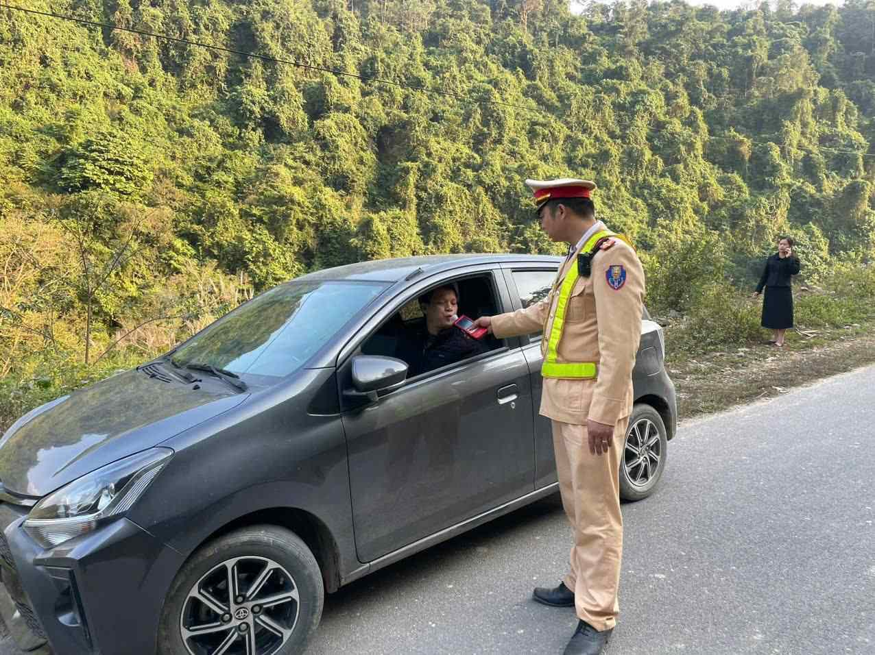 Cao Bang collected nearly 4 billion VND in traffic violation fines. Photo: Cao Bang Police.