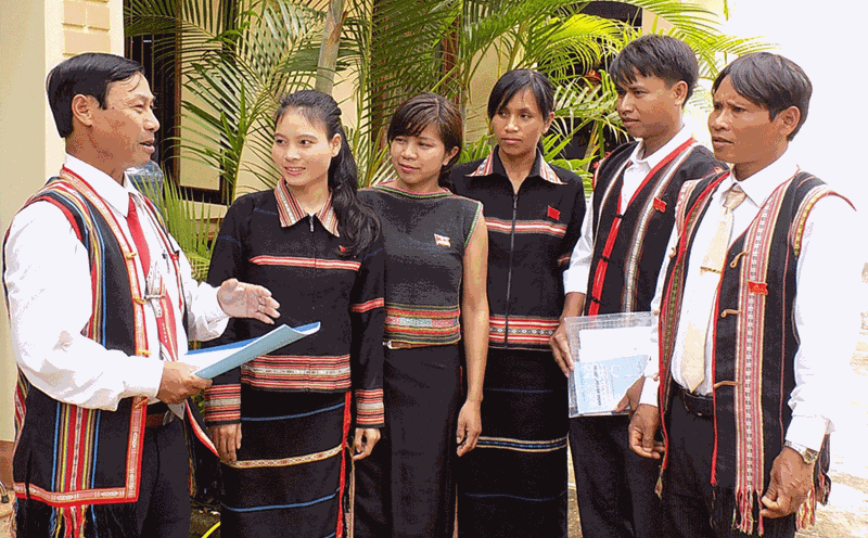 The Government has issued Decrees regulating the recruitment of civil servants from ethnic minorities. Illustrative photo: Committee for Ethnic Minorities