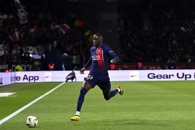 Rời PSG, Kolo Muani liệu có phù hợp với Man United hay Tottenham?