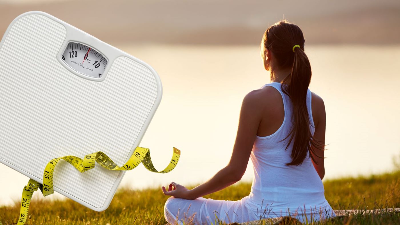 Yoga is a low-impact exercise for weight loss and fat loss over 50. Graphics: Thanh Thanh