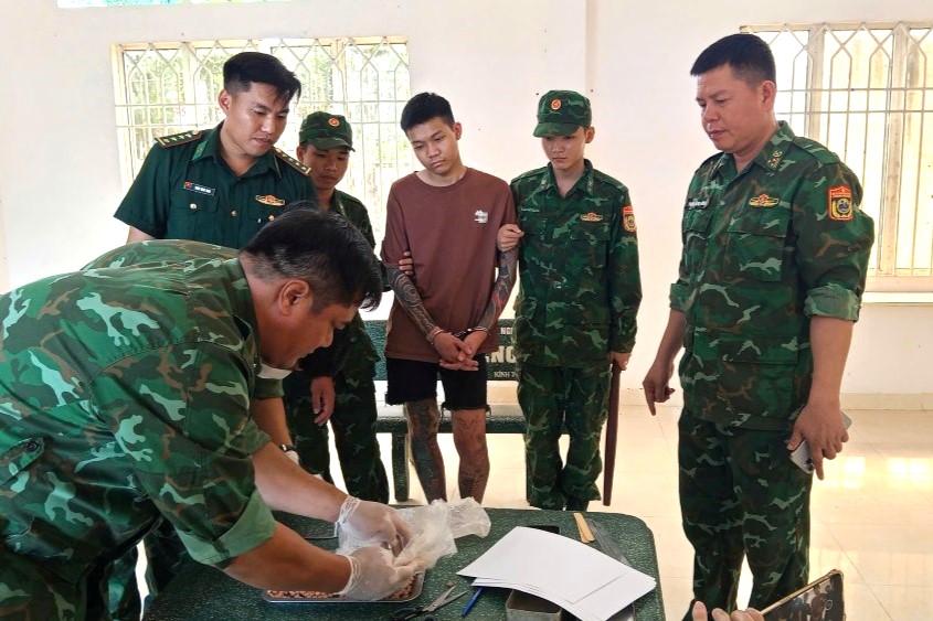 Thủ tướng khen ngợi nỗ lực tiêu diệt ma túy tại Nghệ An