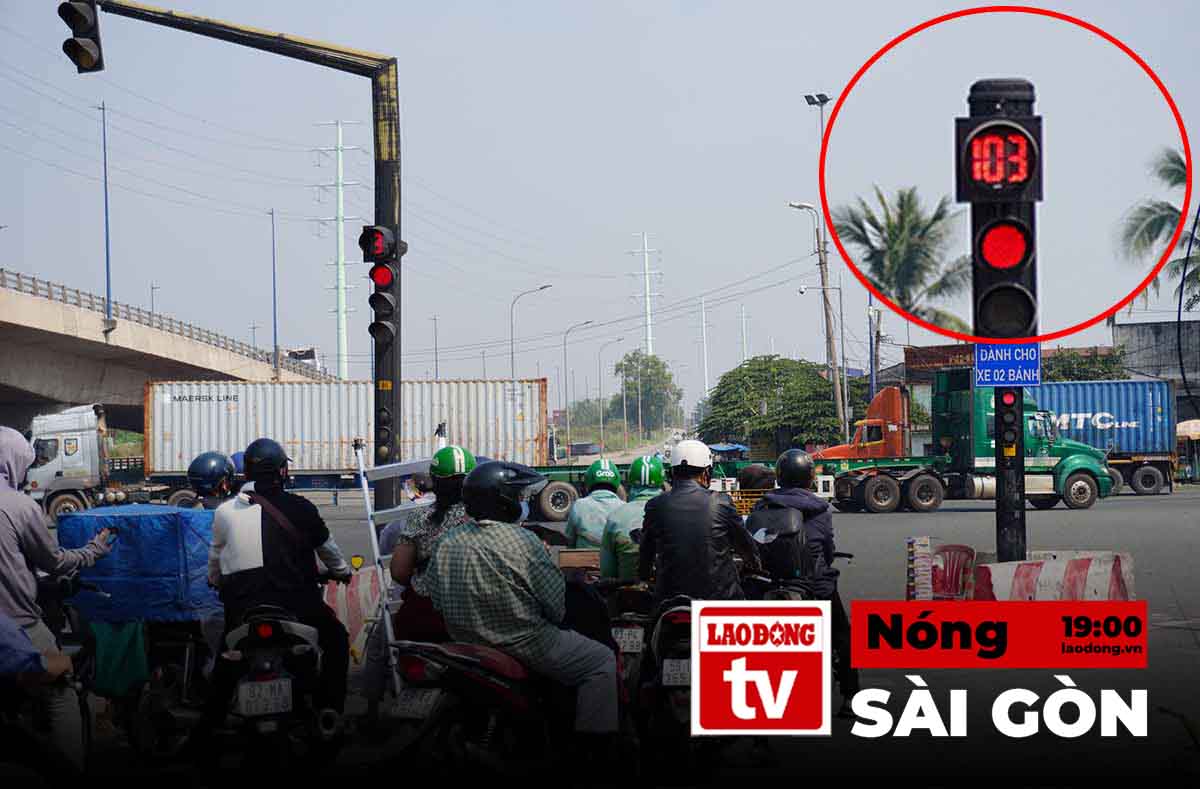 Hot in Saigon: Red light waits 5 times longer than green light