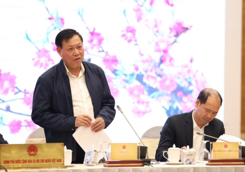 Deputy Minister of Health Do Xuan Tuyen cited WHO's recommendations regarding the human pneumonia virus (HMPV) in China. Photo: T.Vuong