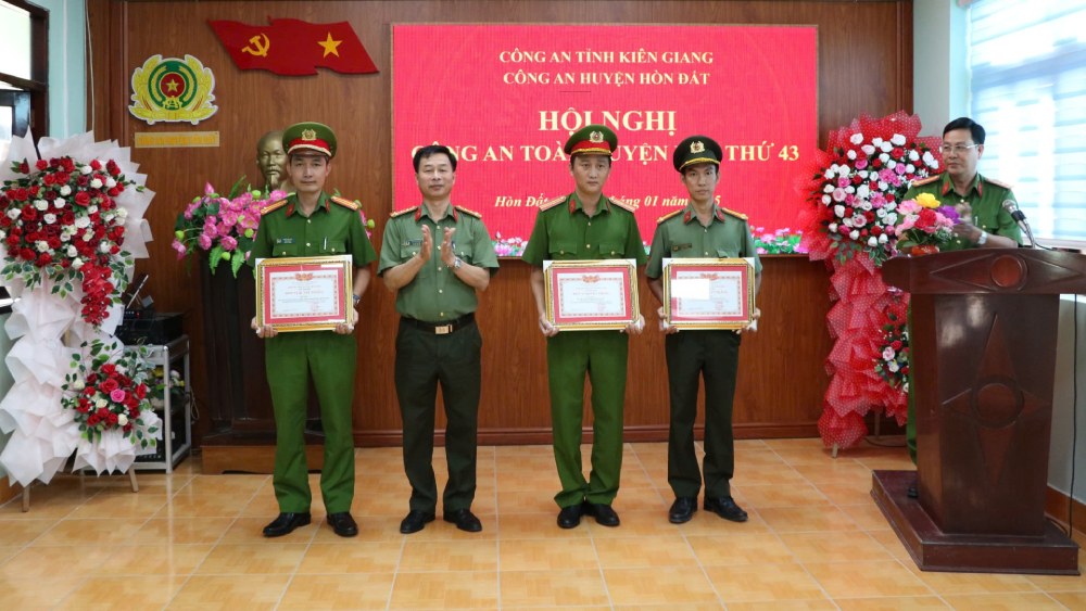 Hon Dat District Police have solved 11/12 very serious and especially serious cases, reaching 91.6%. Photo: Tien Dung