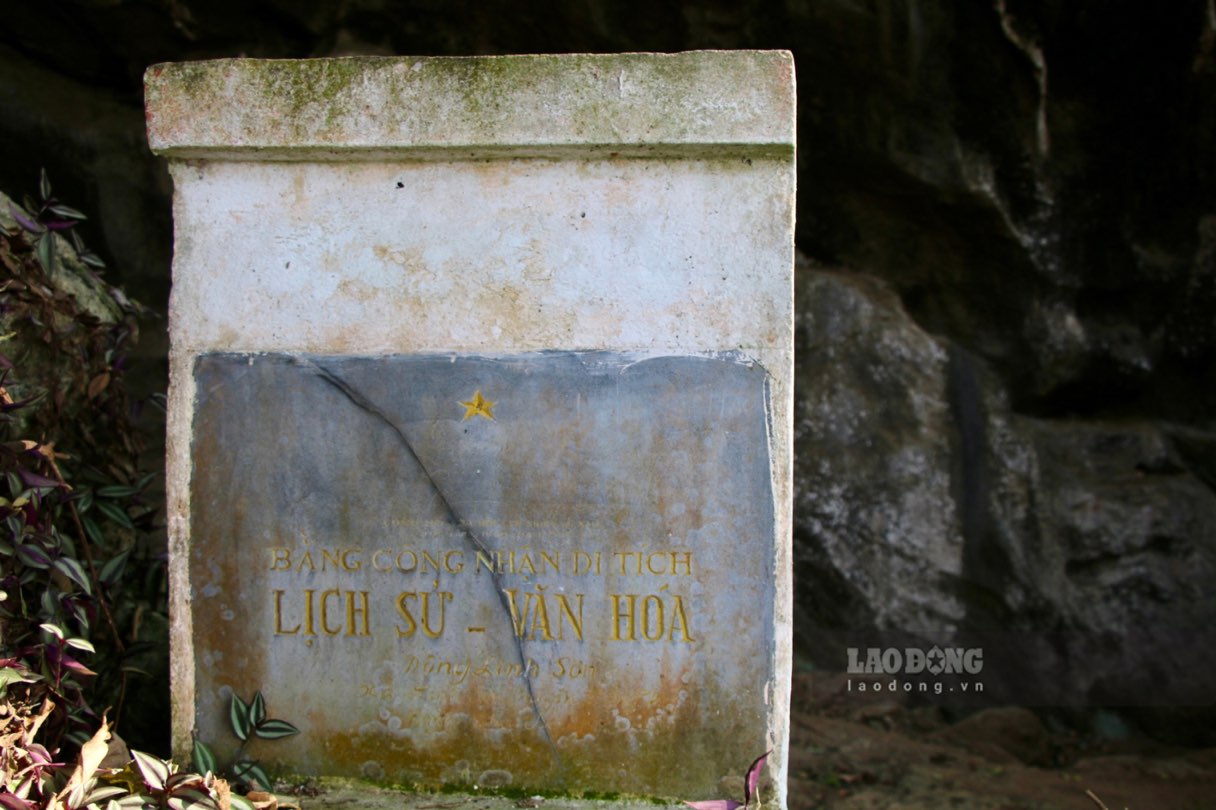 Động Âm Phủ được công nhận di tích Quốc gia năm 1999. Ảnh: Nguyễn Hoàn.