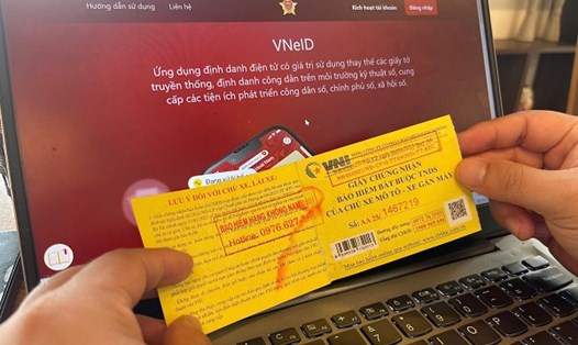 Cử tri kiến nghị xem lại lại quy định xử phạt khi không mua bảo hiểm xe máy. Ảnh: Xuyên Đông
