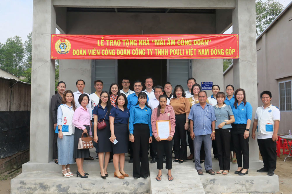 “Mai am Cong doan” cua doan vien Nguyen Thi Diem tai xa Hiep Thanh, huyen Go Dau tinh Tay Ninh. Anh: Bi Le